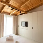 Bequest Corinthian Luxury * Corinth