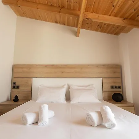 Bequest Corinthian Luxury * Corinth