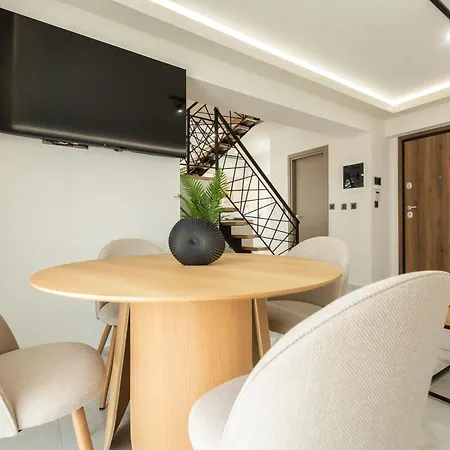 Bequest Corinthian Luxury *