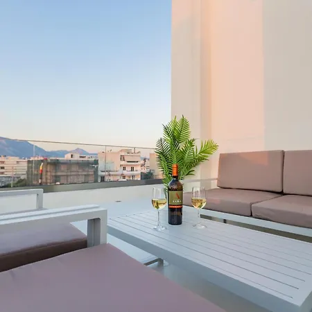 Bequest Corinthian Luxury Апартаменты