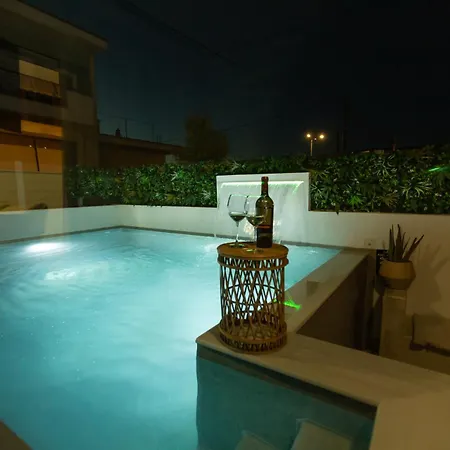 Апартаменты Bequest Corinthian Luxury Corinth