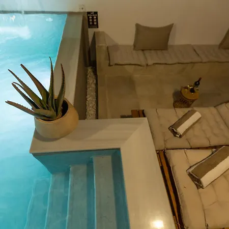 Bequest Corinthian Luxury Apartament