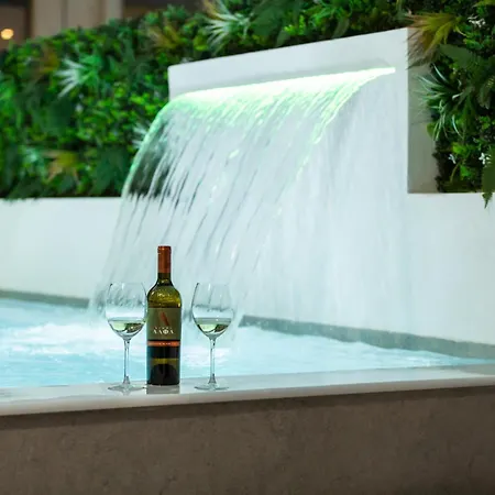 Bequest Corinthian Luxury *