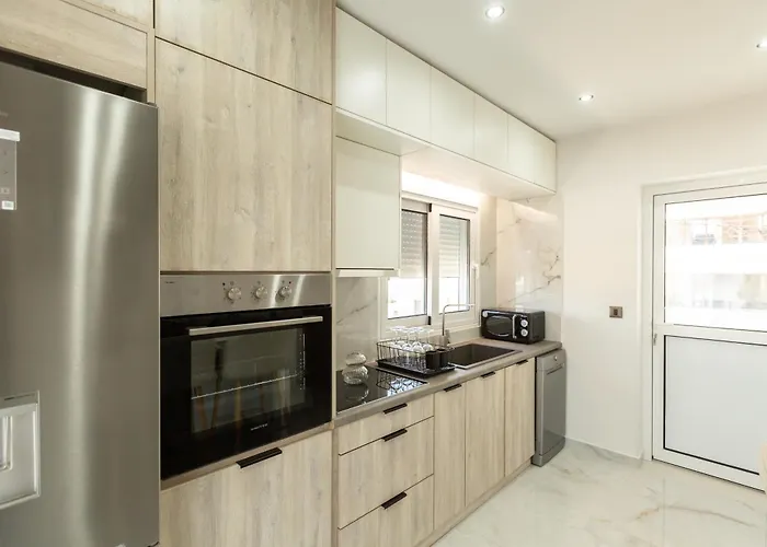 Bequest Corinthian Luxury *