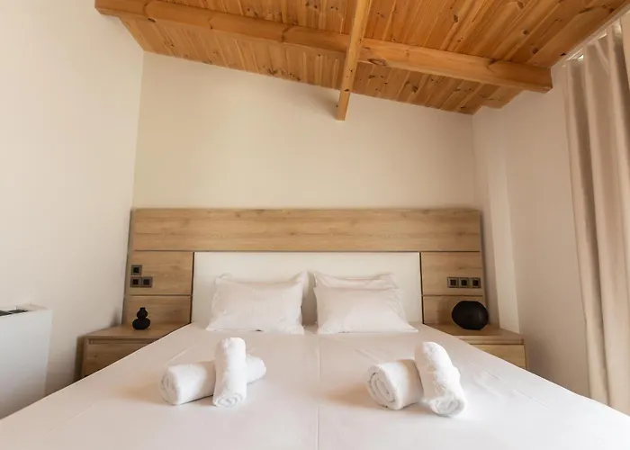 Bequest Corinthian Luxury * Corinth