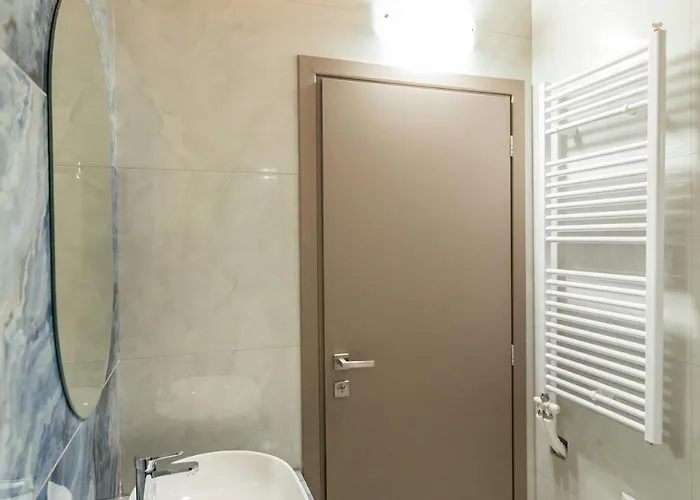 Bequest Corinthian Luxury דירה *