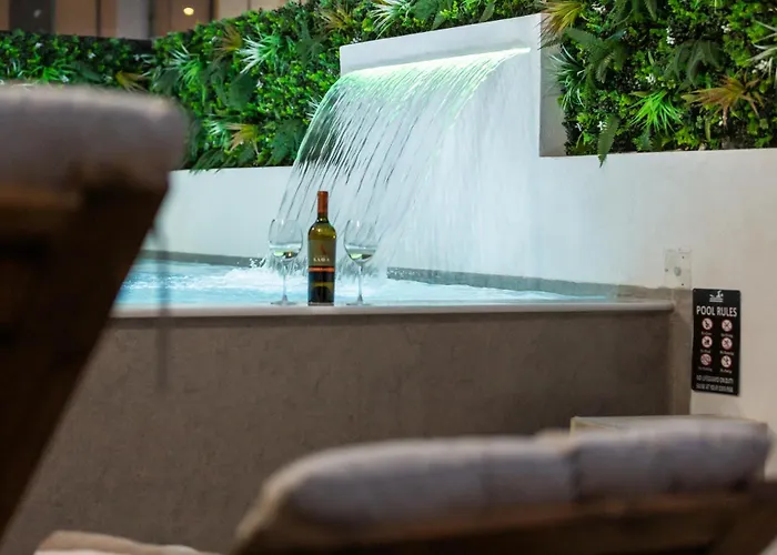 Bequest Corinthian Luxury דירה Corinth